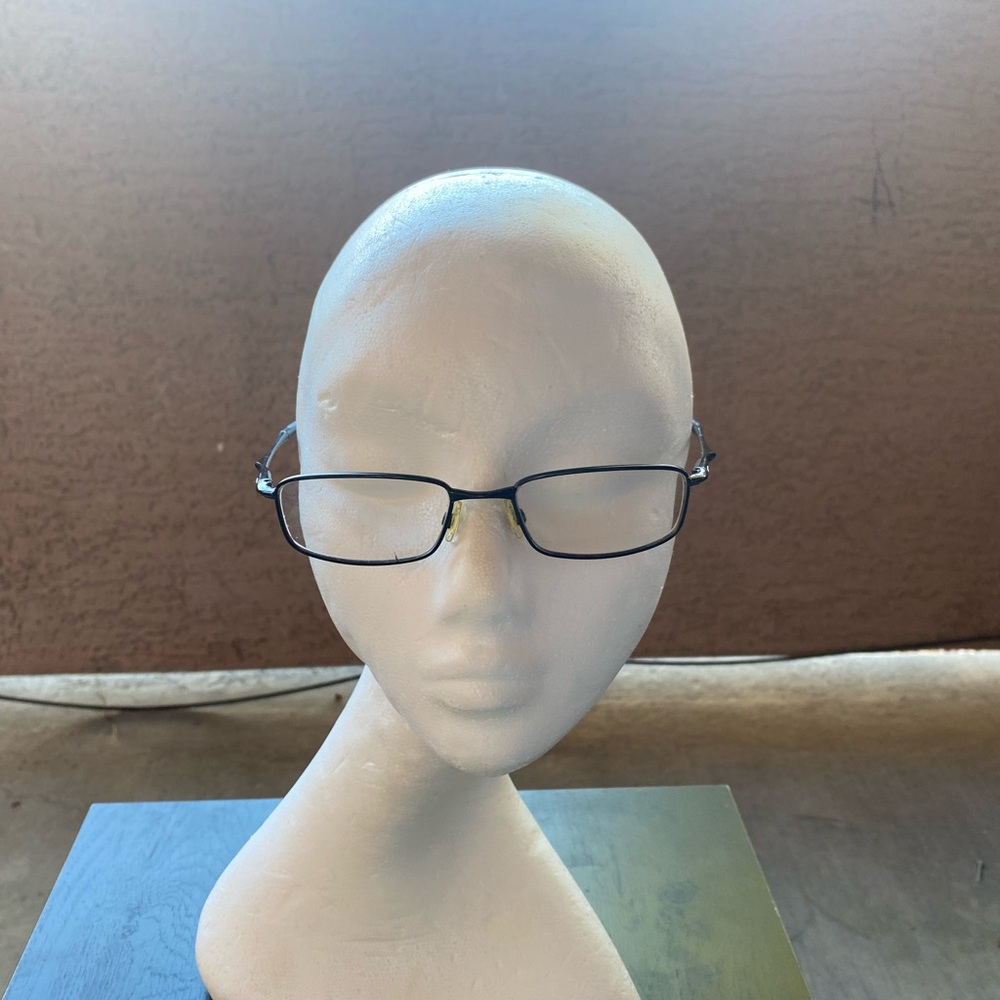Oakley eyeglass